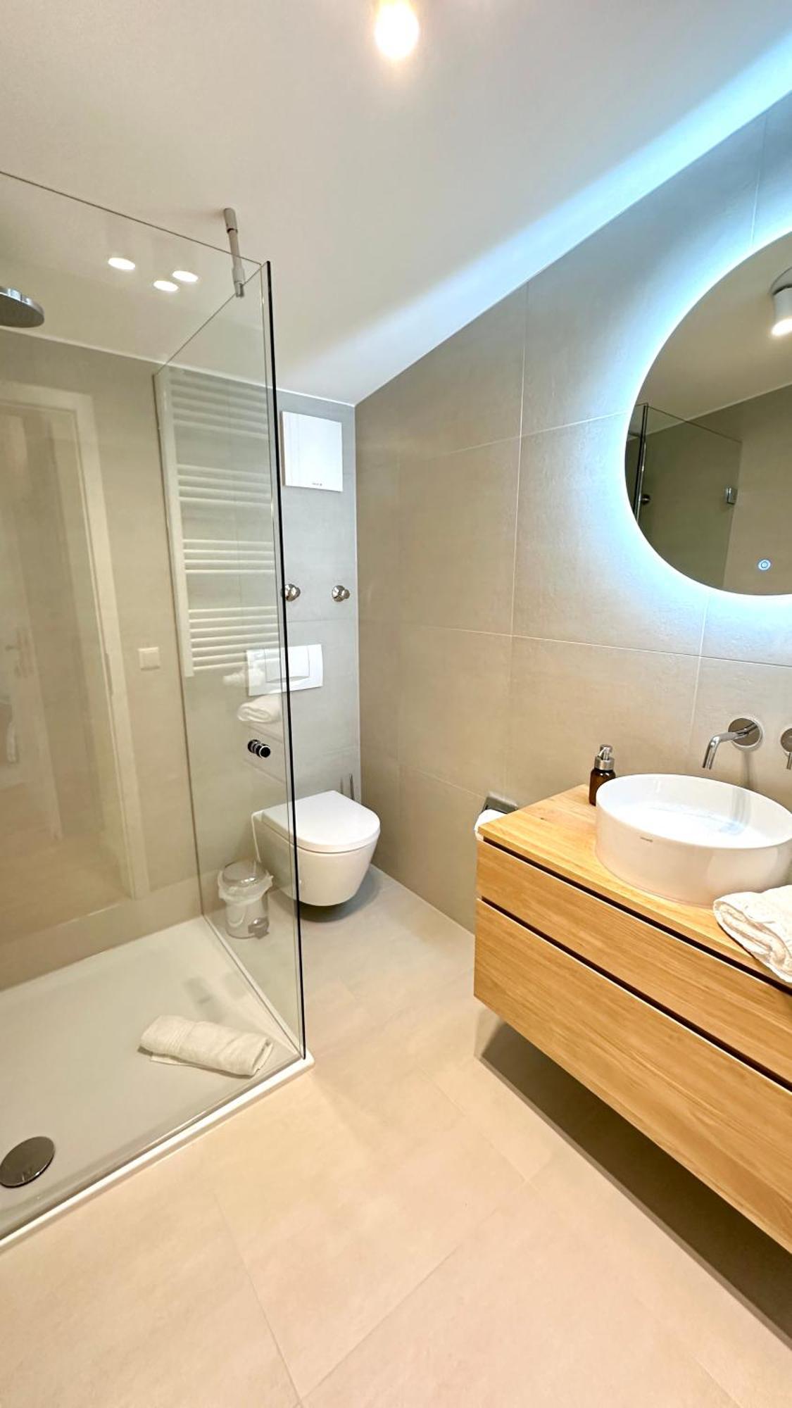 רוסטוק Kapitaenshaus Friedrich Franz - Premium Apartments 200 Meter Vom Strand Und Alten Strom מראה חיצוני תמונה